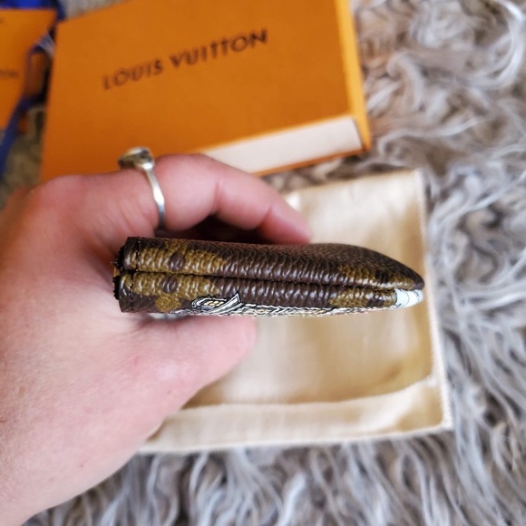 Louis Vuitton Holiday Key Holder Bag wallet limited edition. - Picture 5 of 8